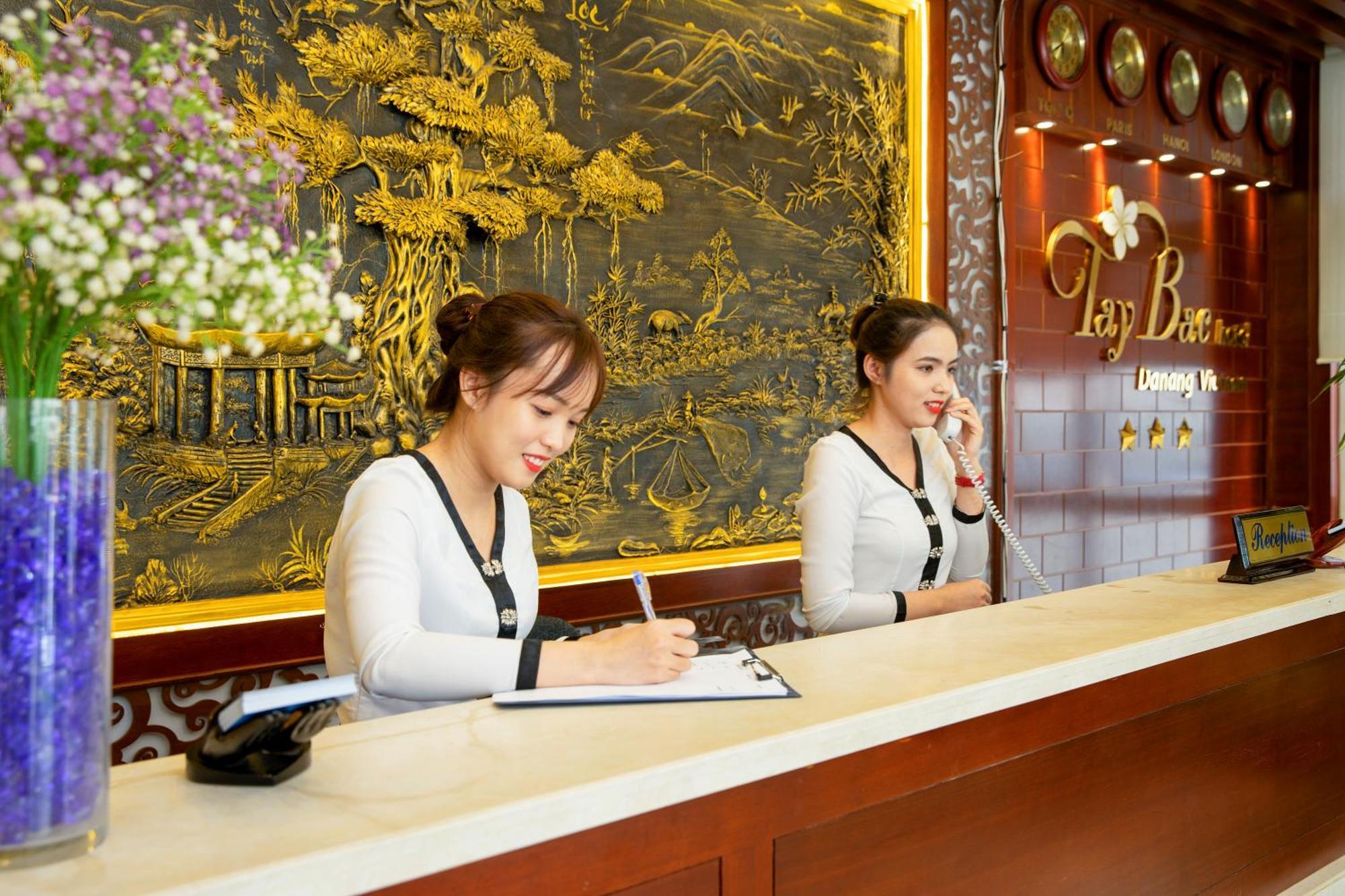 Tay Bac Hotel Da Nang Buitenkant foto